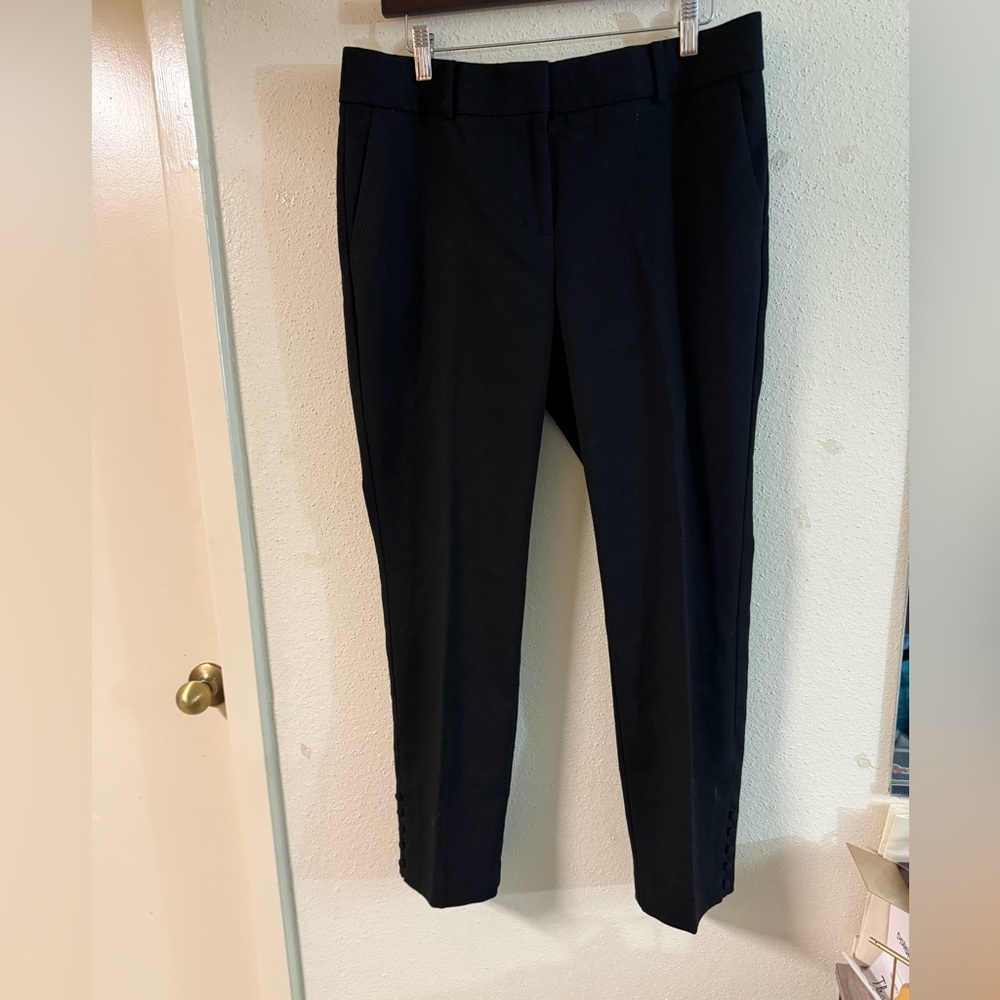 LOFT Women’s Black Marisa Tailored Pants Size 8 slim fit decorative button hem